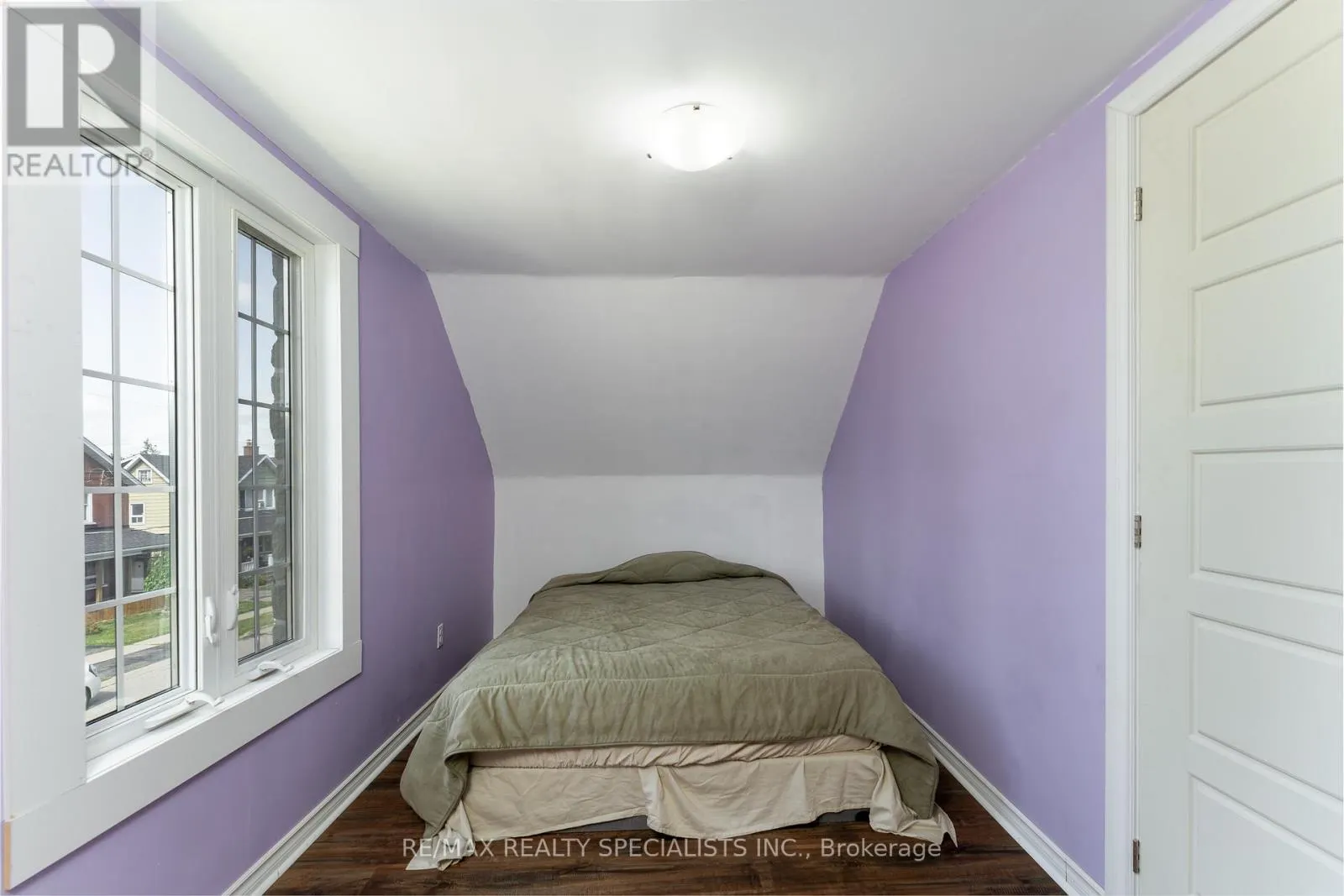133 AGNES STREET