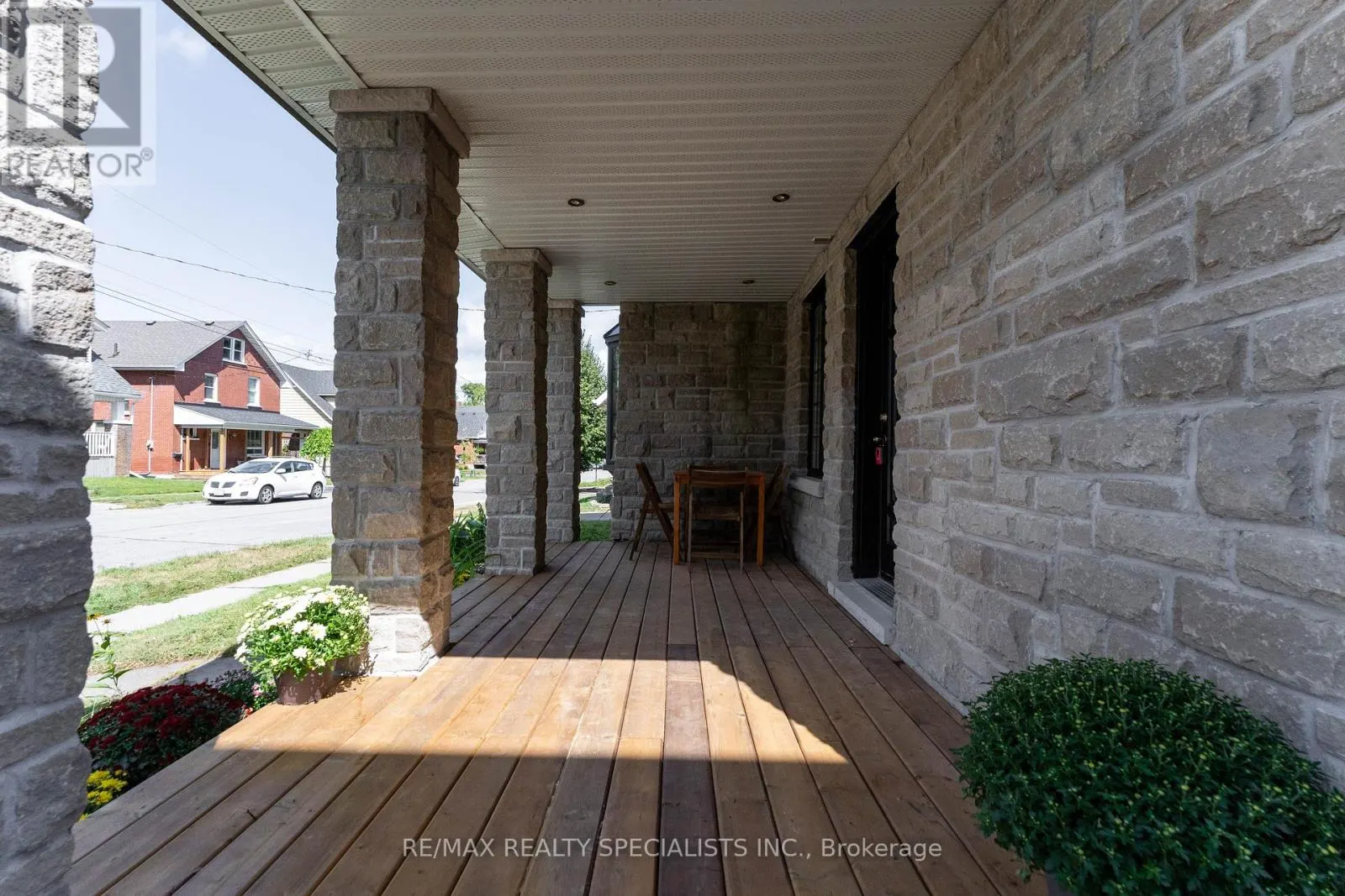 133 AGNES STREET