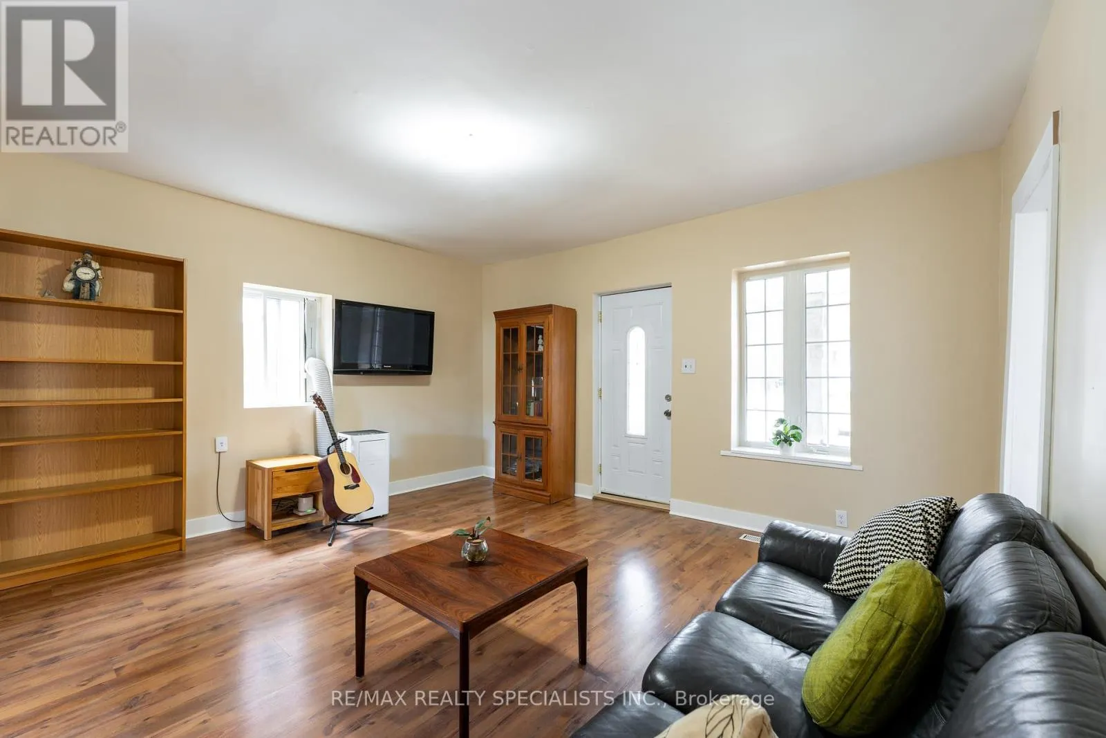 133 AGNES STREET