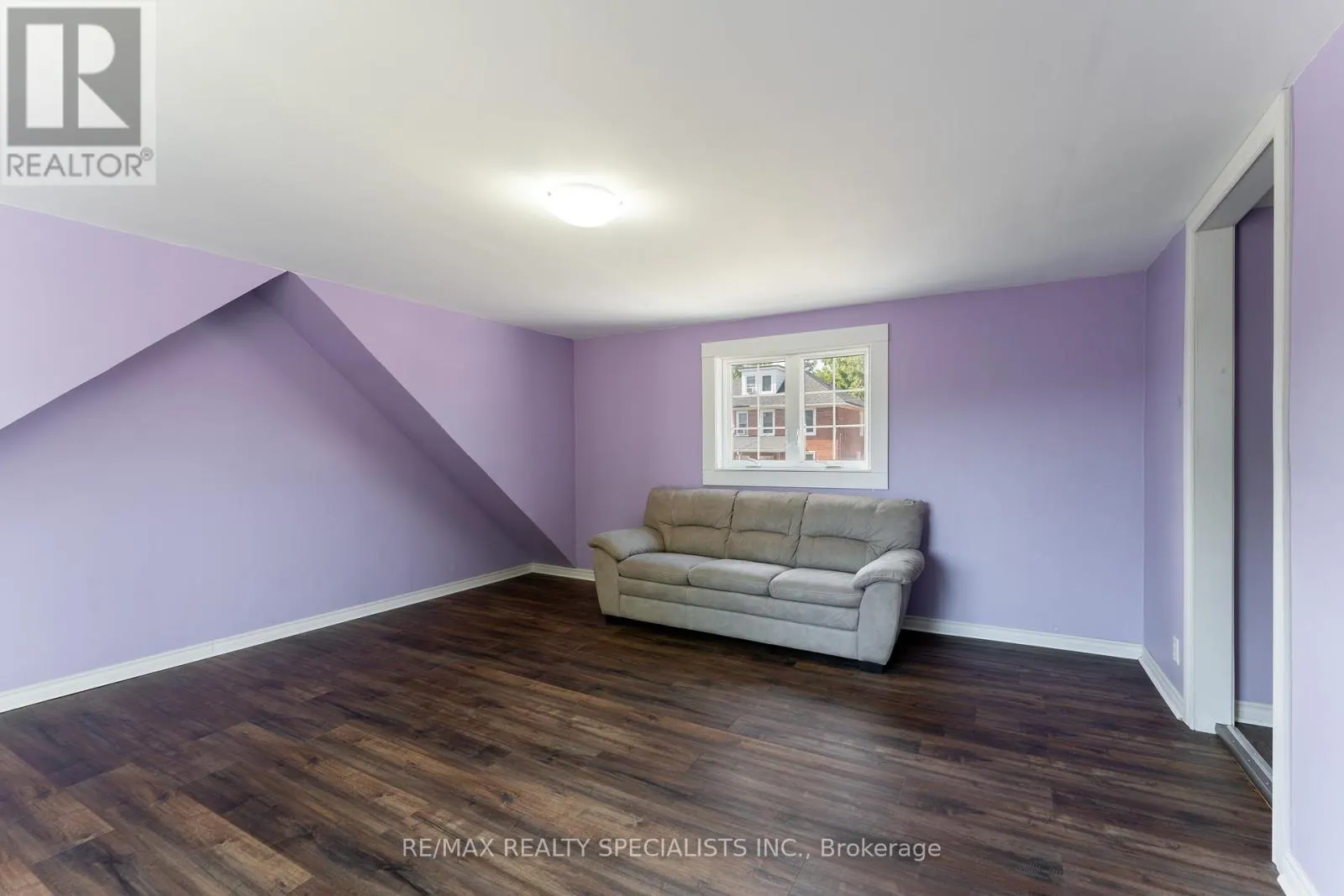 133 AGNES STREET