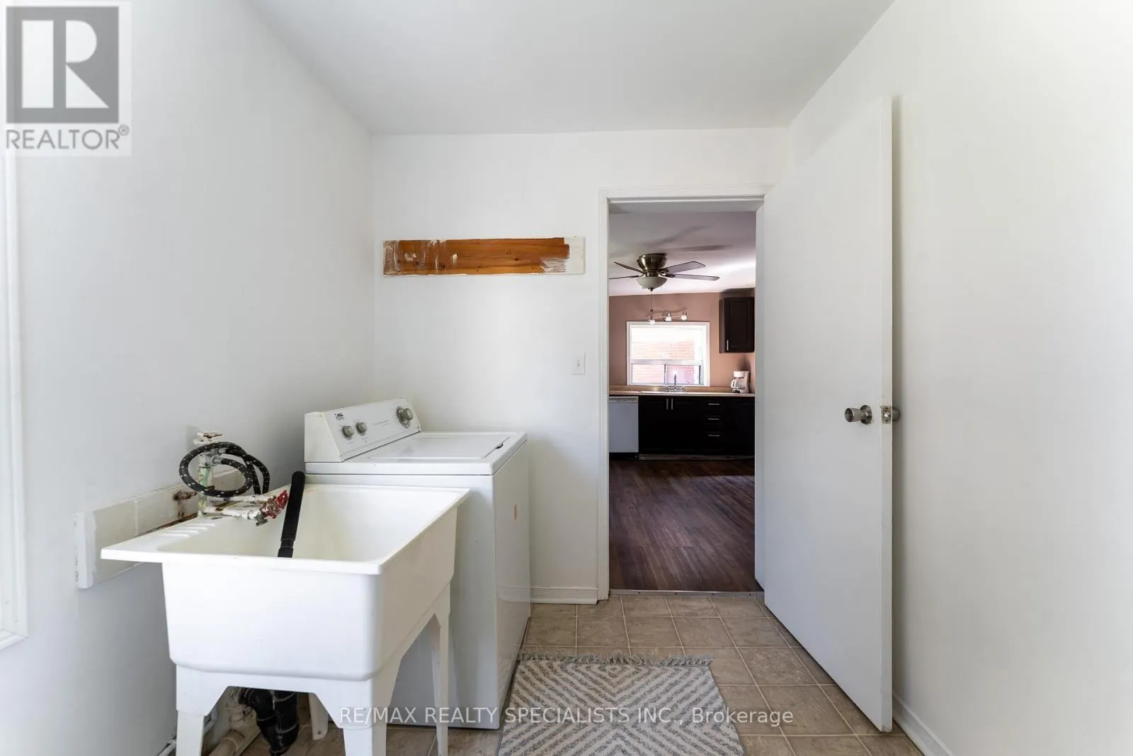 133 AGNES STREET
