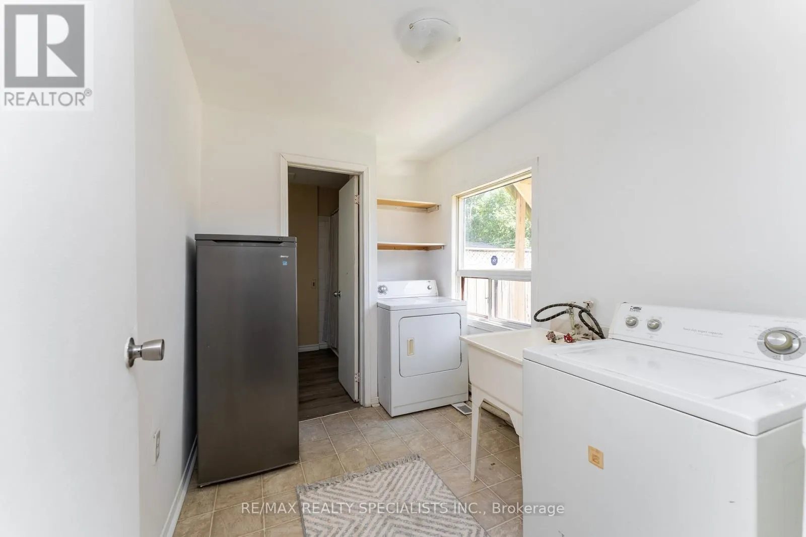 133 AGNES STREET