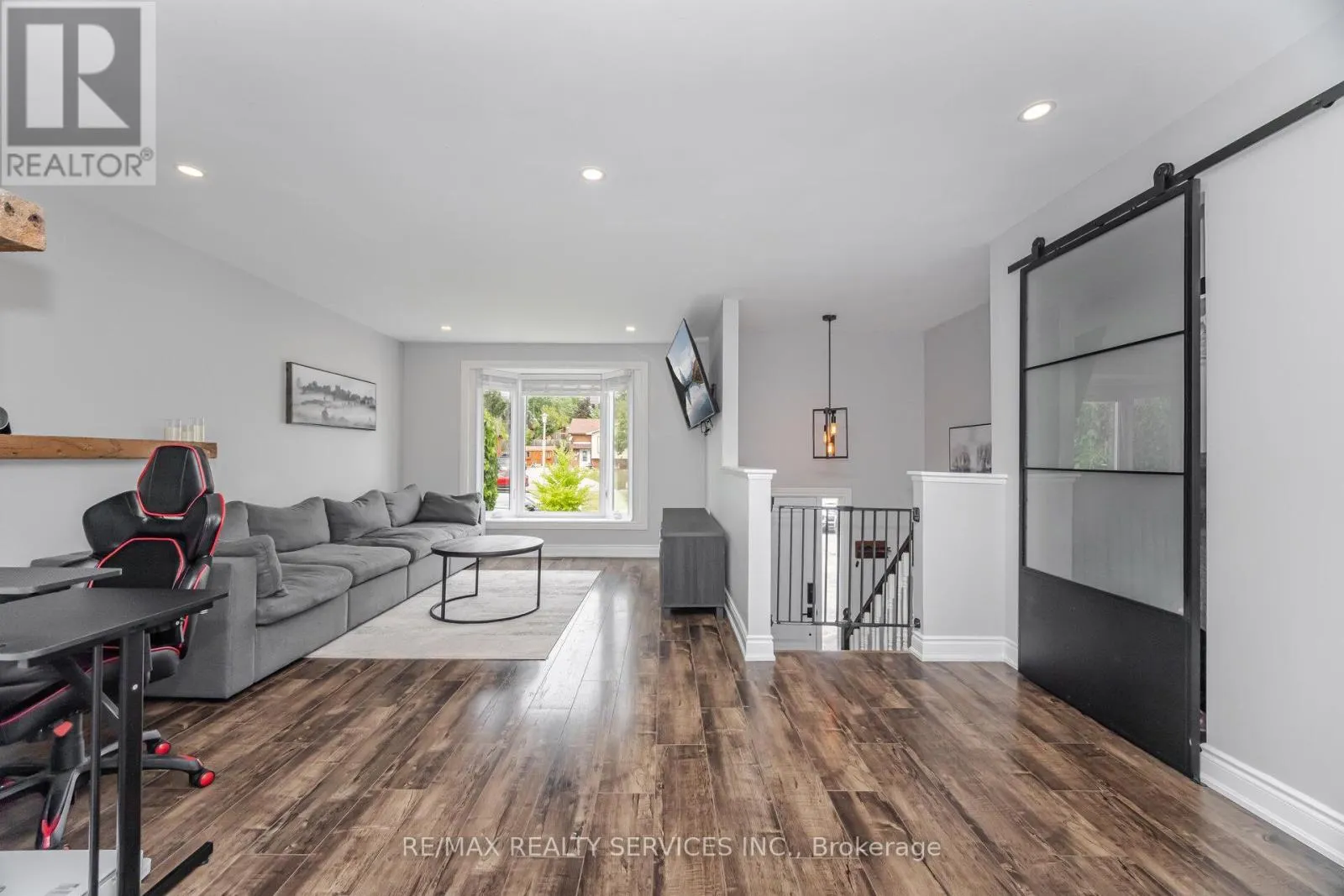 641 DEAUVILLE COURT