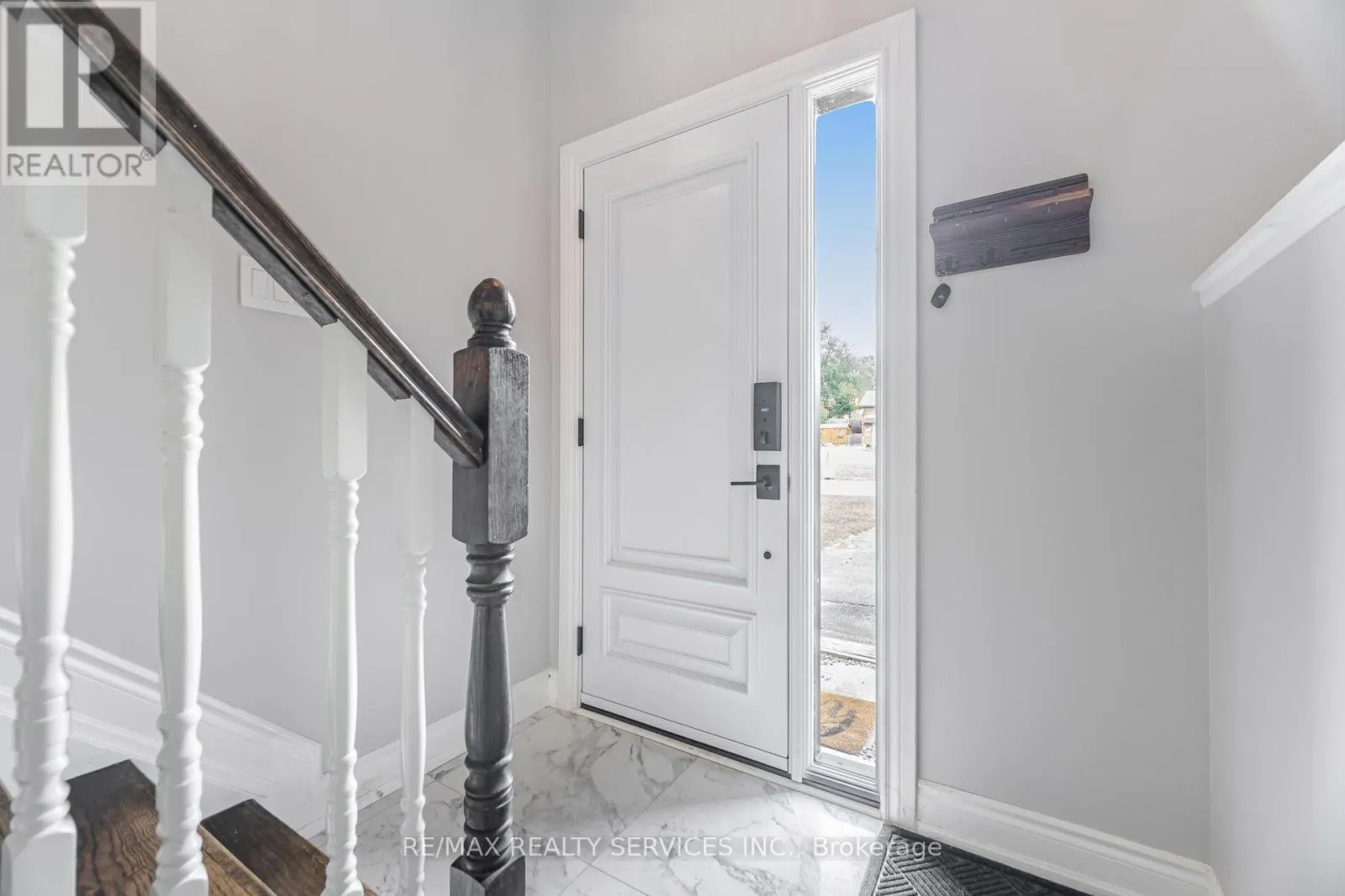 641 DEAUVILLE COURT