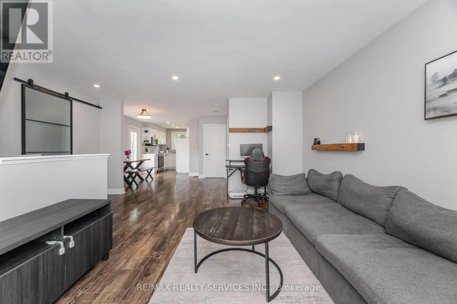 641 DEAUVILLE COURT