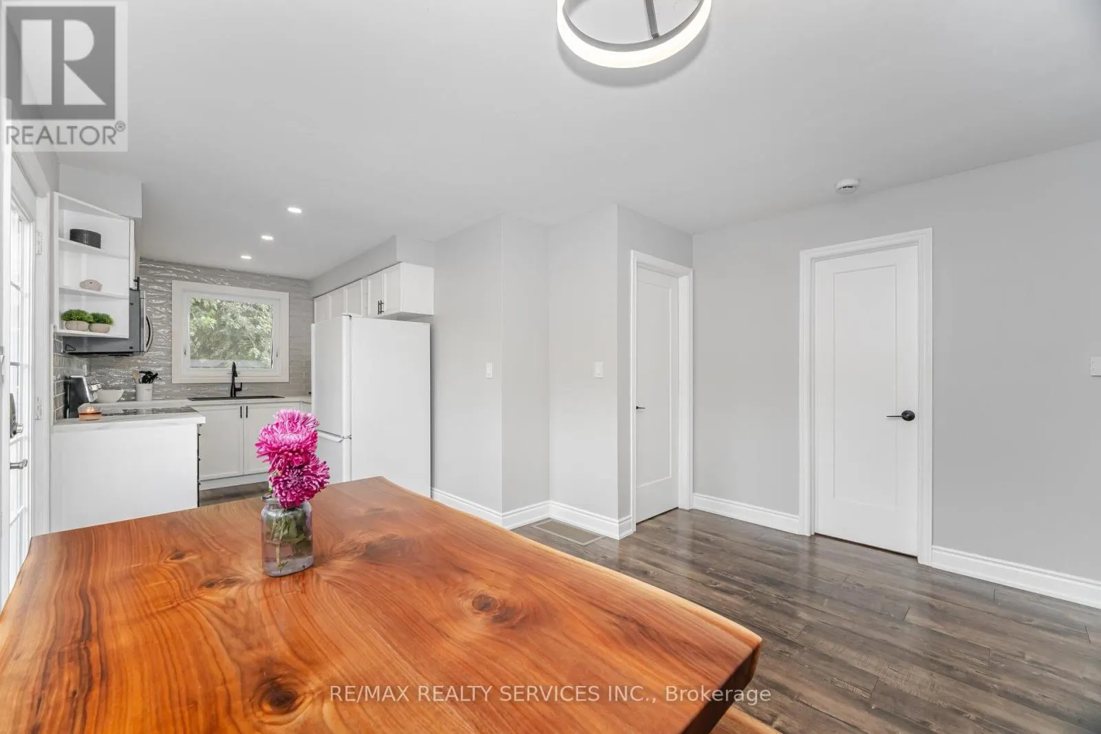 641 DEAUVILLE COURT