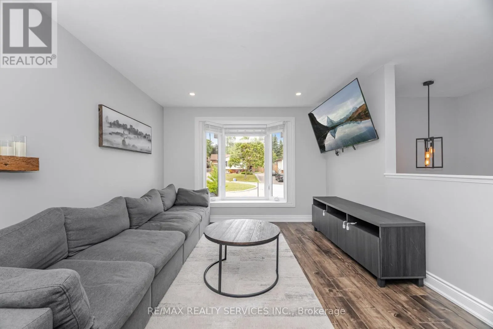 641 DEAUVILLE COURT