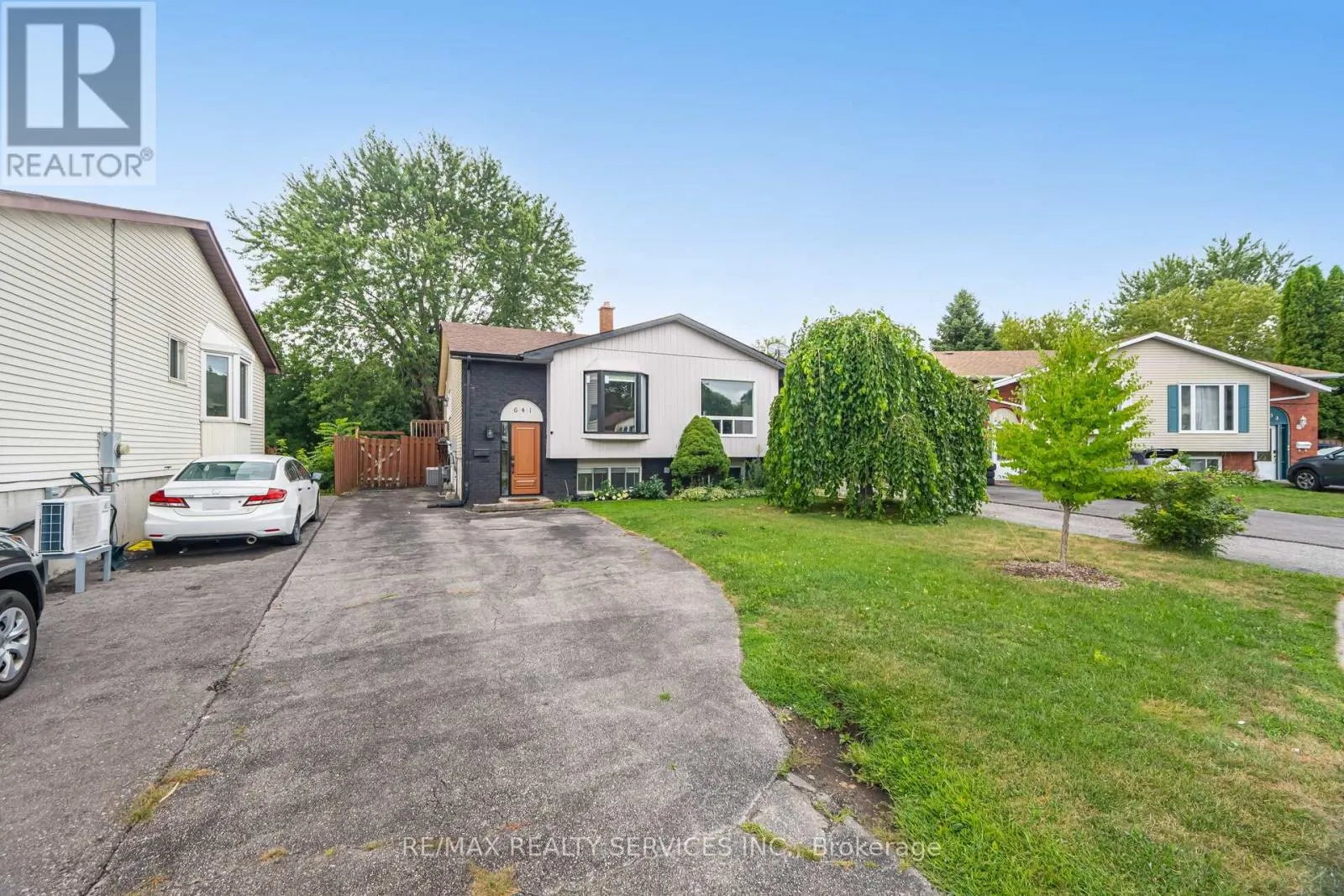 641 DEAUVILLE COURT