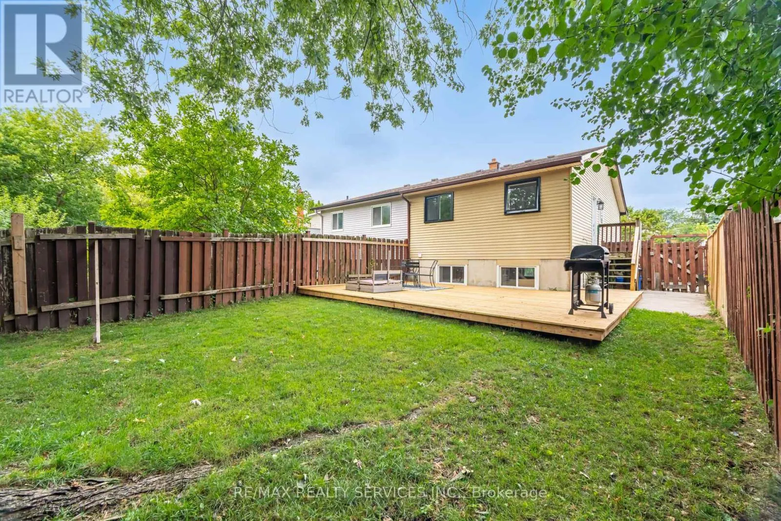641 DEAUVILLE COURT
