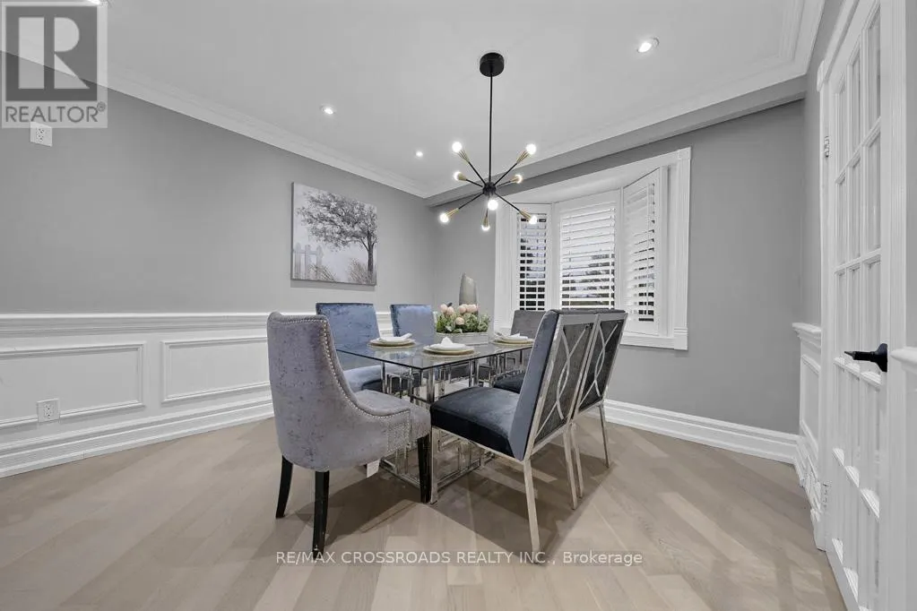 2 MACKINAC CRESCENT