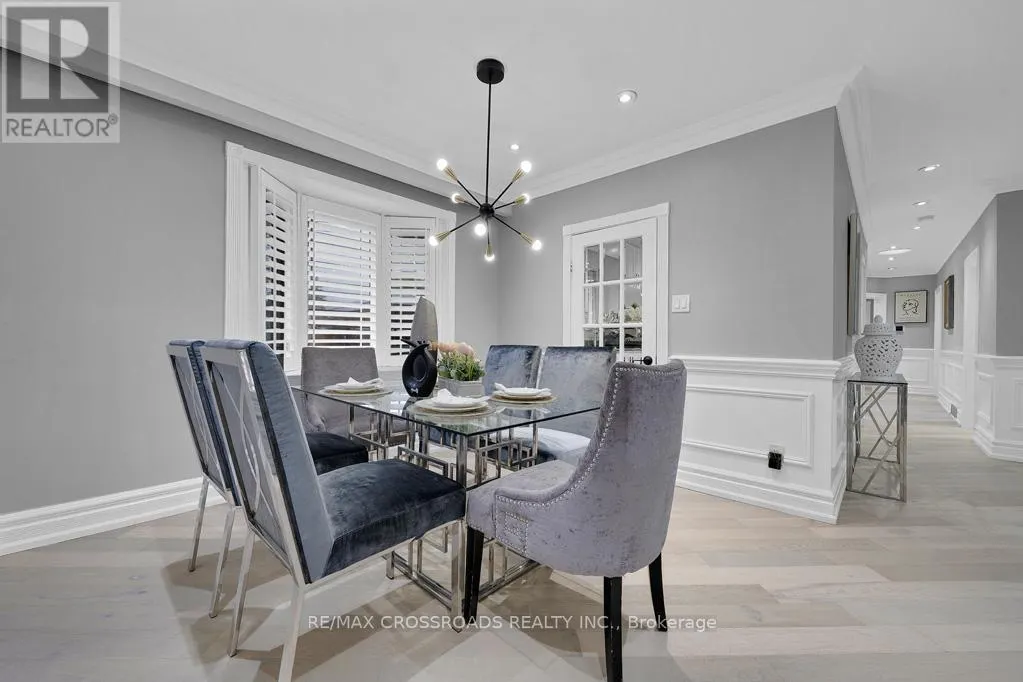 2 MACKINAC CRESCENT