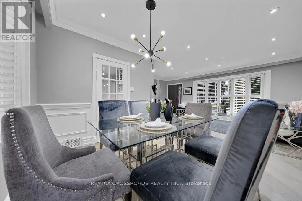 2 MACKINAC CRESCENT