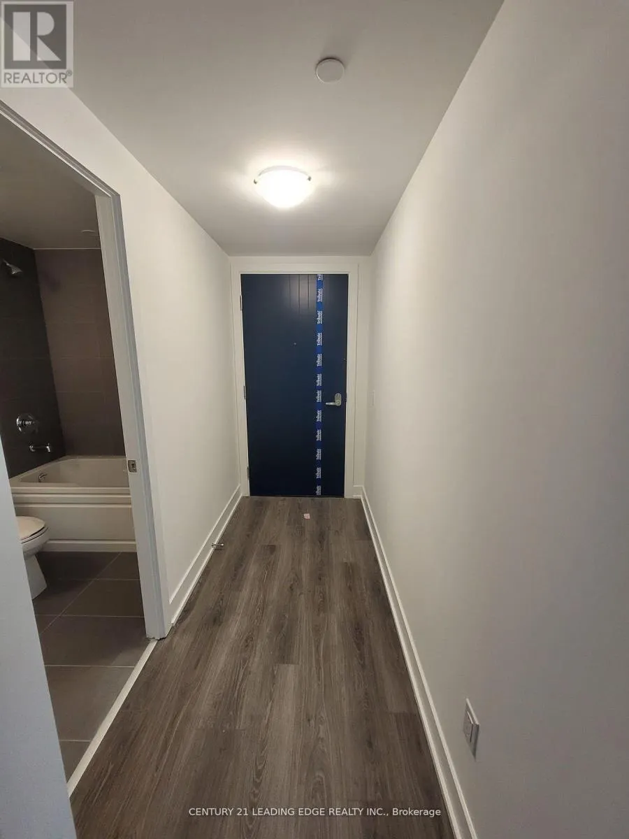 2602 - 2545 SIMCOE STREET N