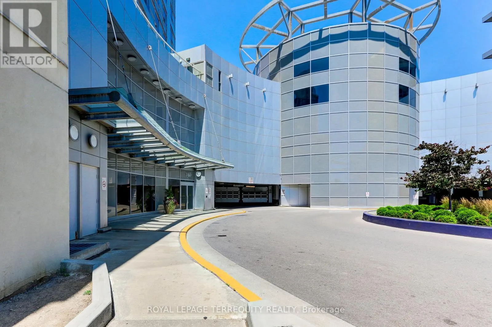 107 - 36 LEE CENTRE DRIVE