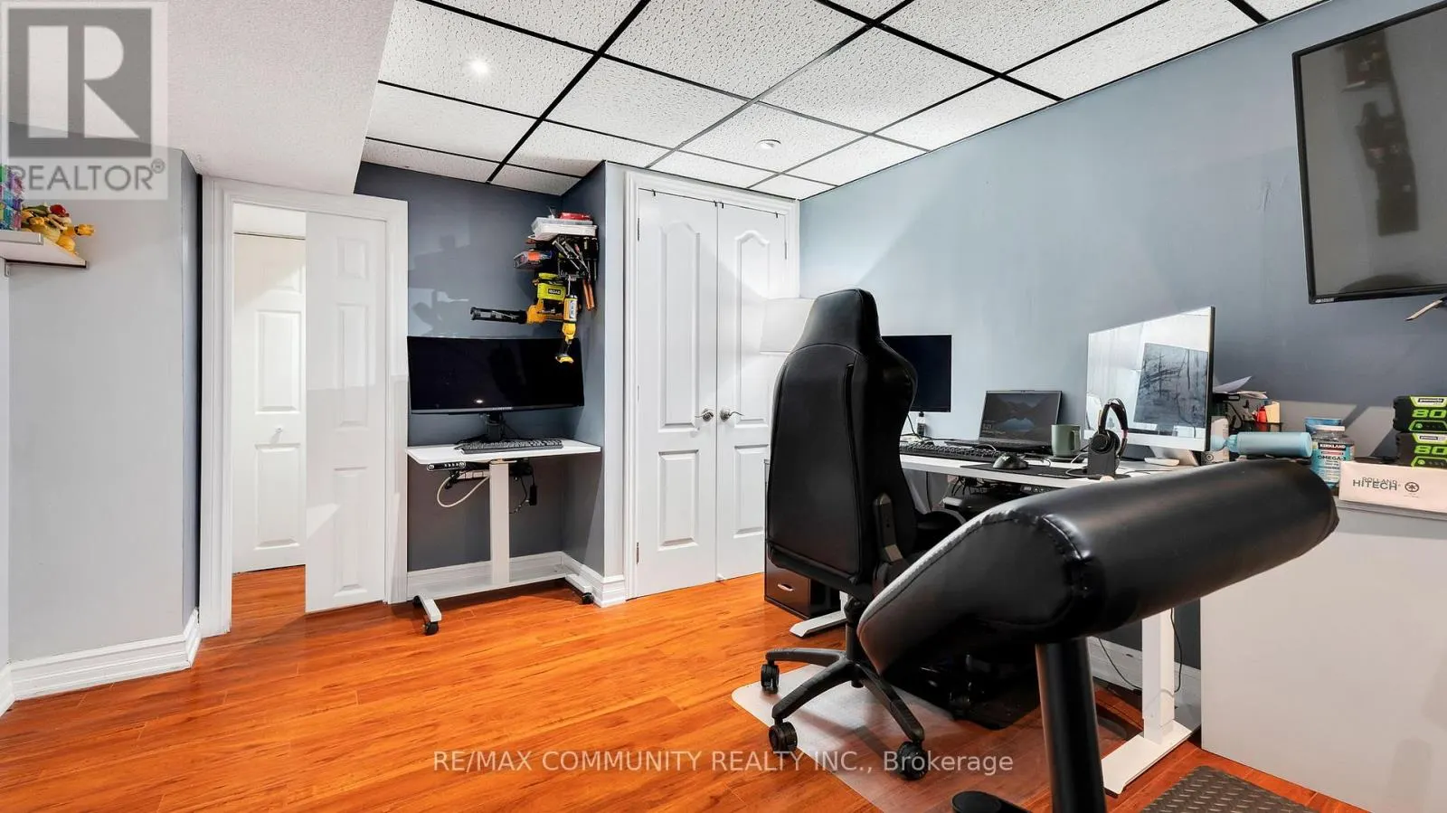 2135 THEODEN COURT