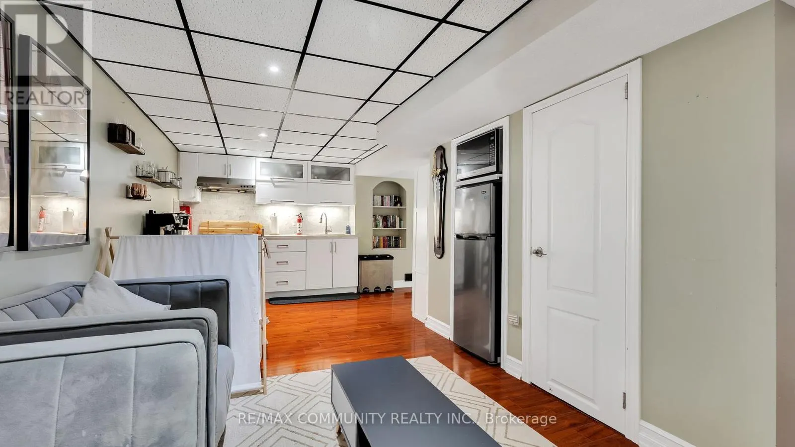 2135 THEODEN COURT