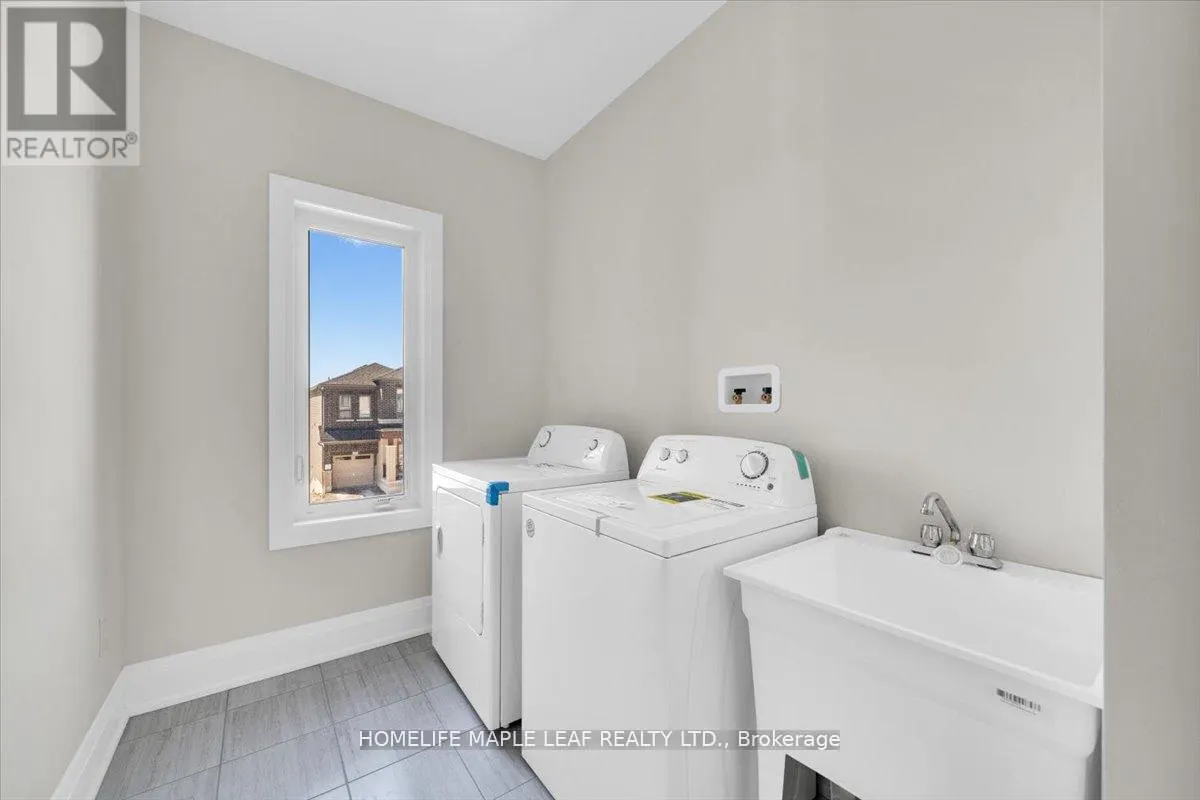 1242 TALISMAN MANOR