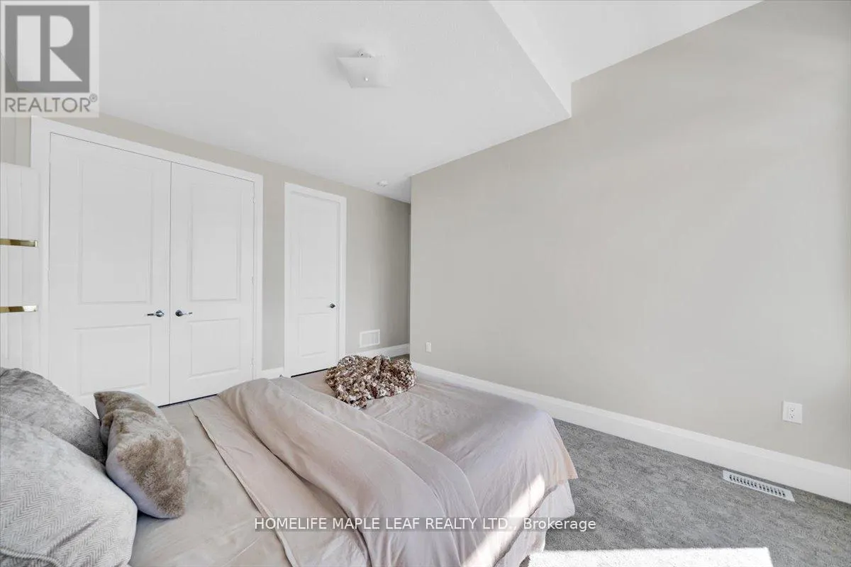 1242 TALISMAN MANOR