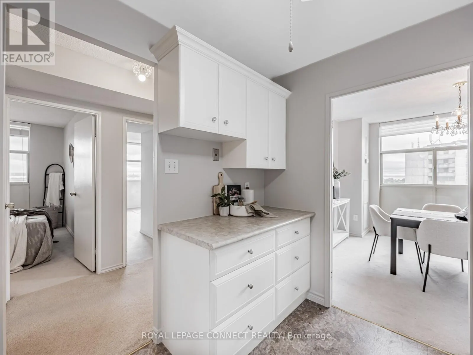 1711 - 44 FALBY COURT