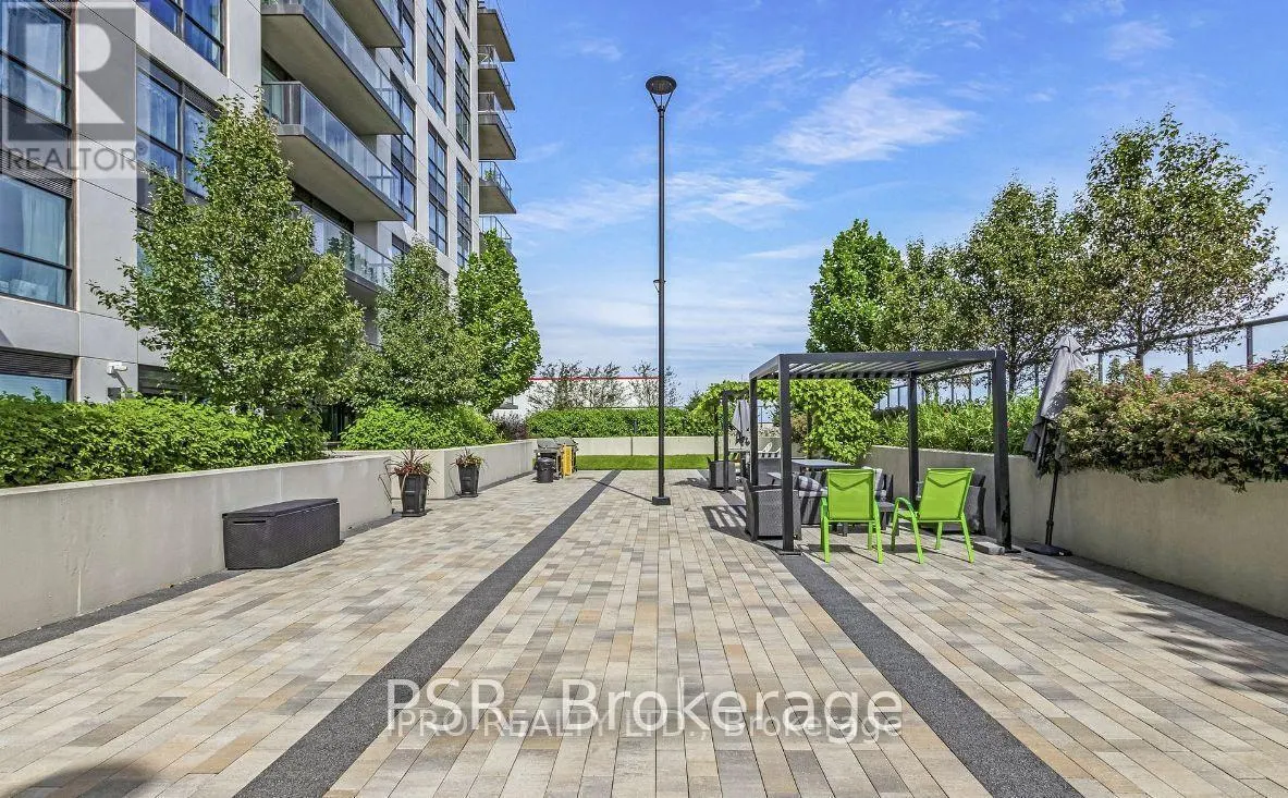 1017 - 8 TRENT AVENUE