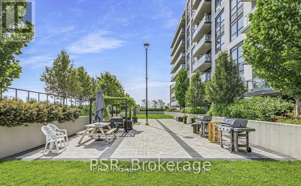 1017 - 8 TRENT AVENUE