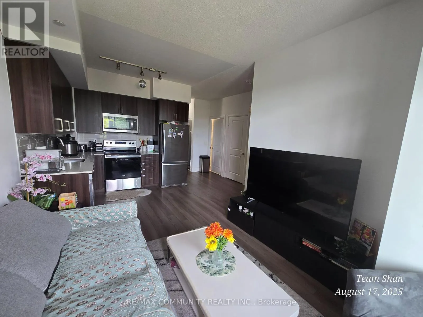 518 - 3121 SHEPPARD AVENUE E