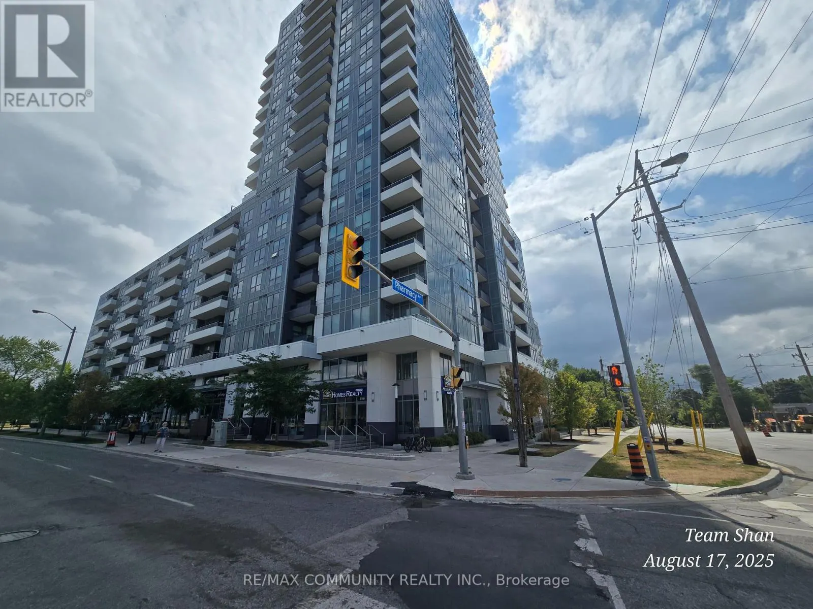 518 - 3121 SHEPPARD AVENUE E