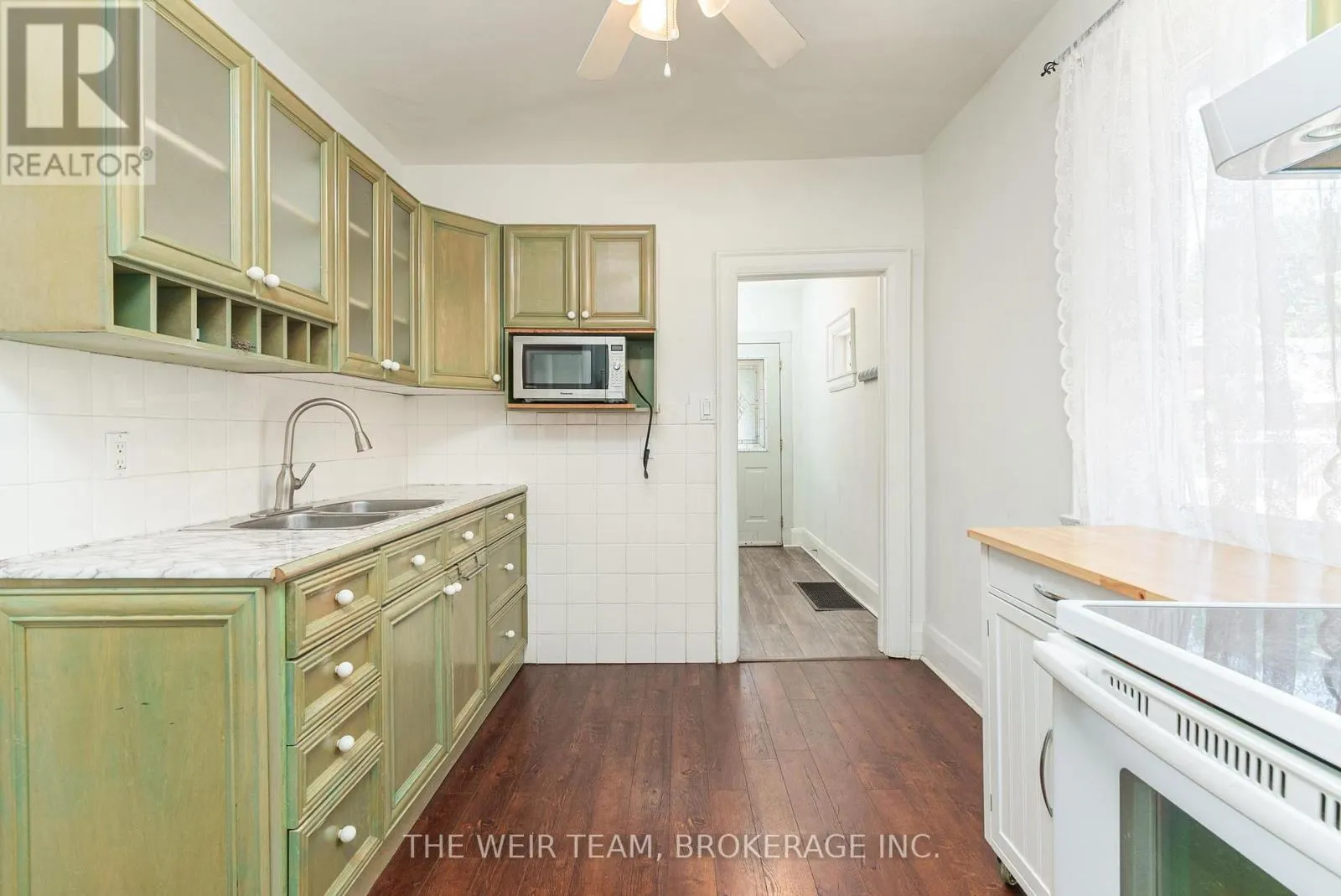 1155 WOODBINE AVENUE