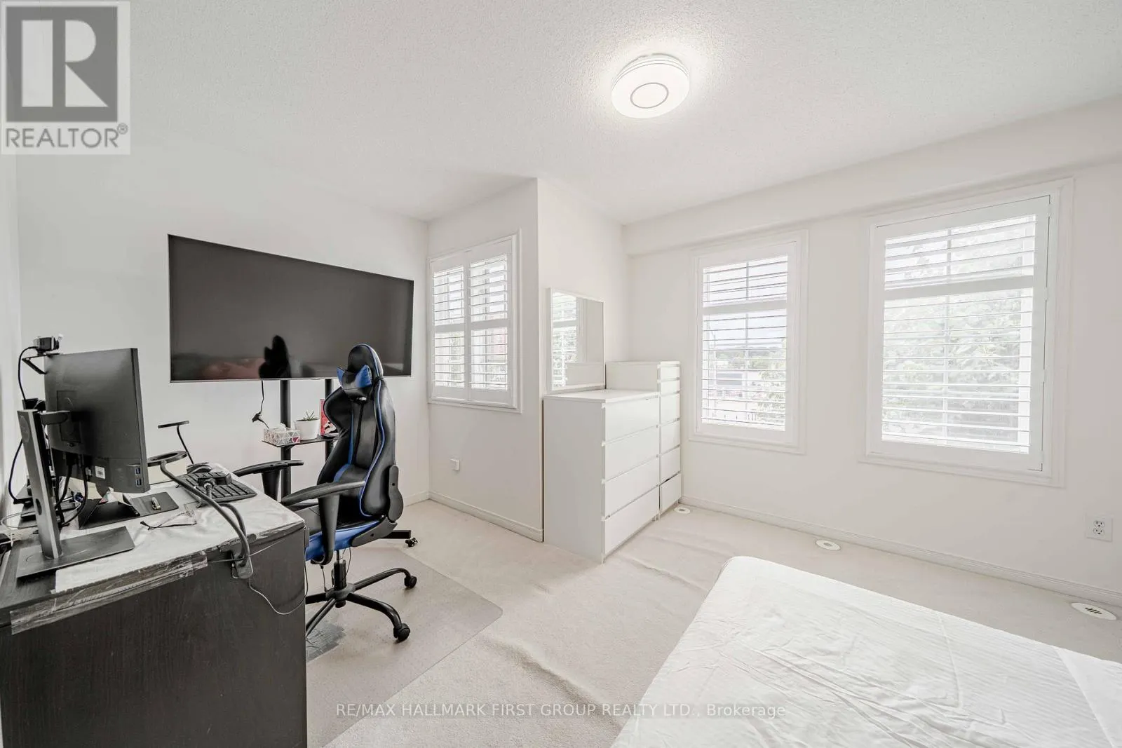 1 - 2790 EGLINTON AVENUE E
