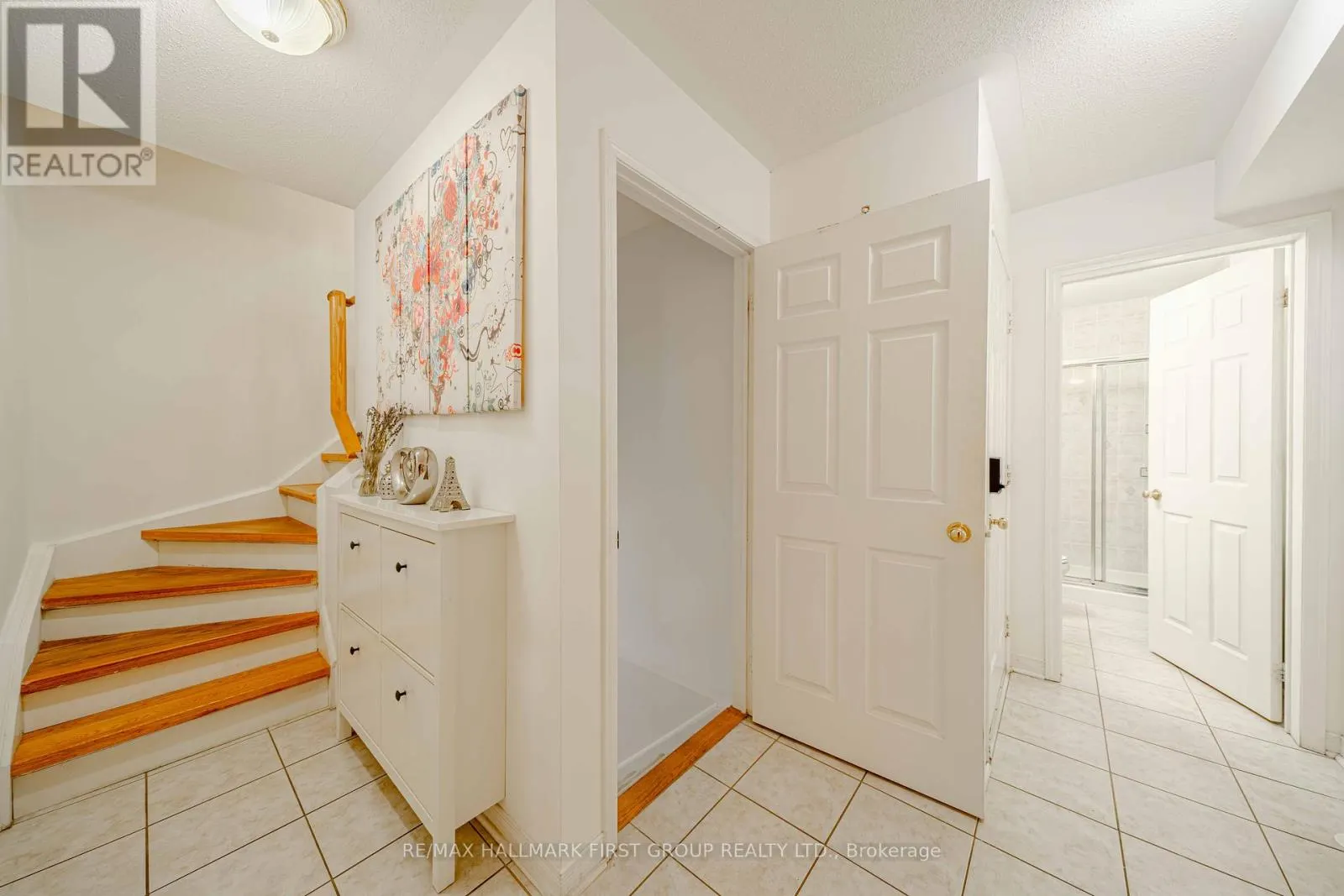 1 - 2790 EGLINTON AVENUE E