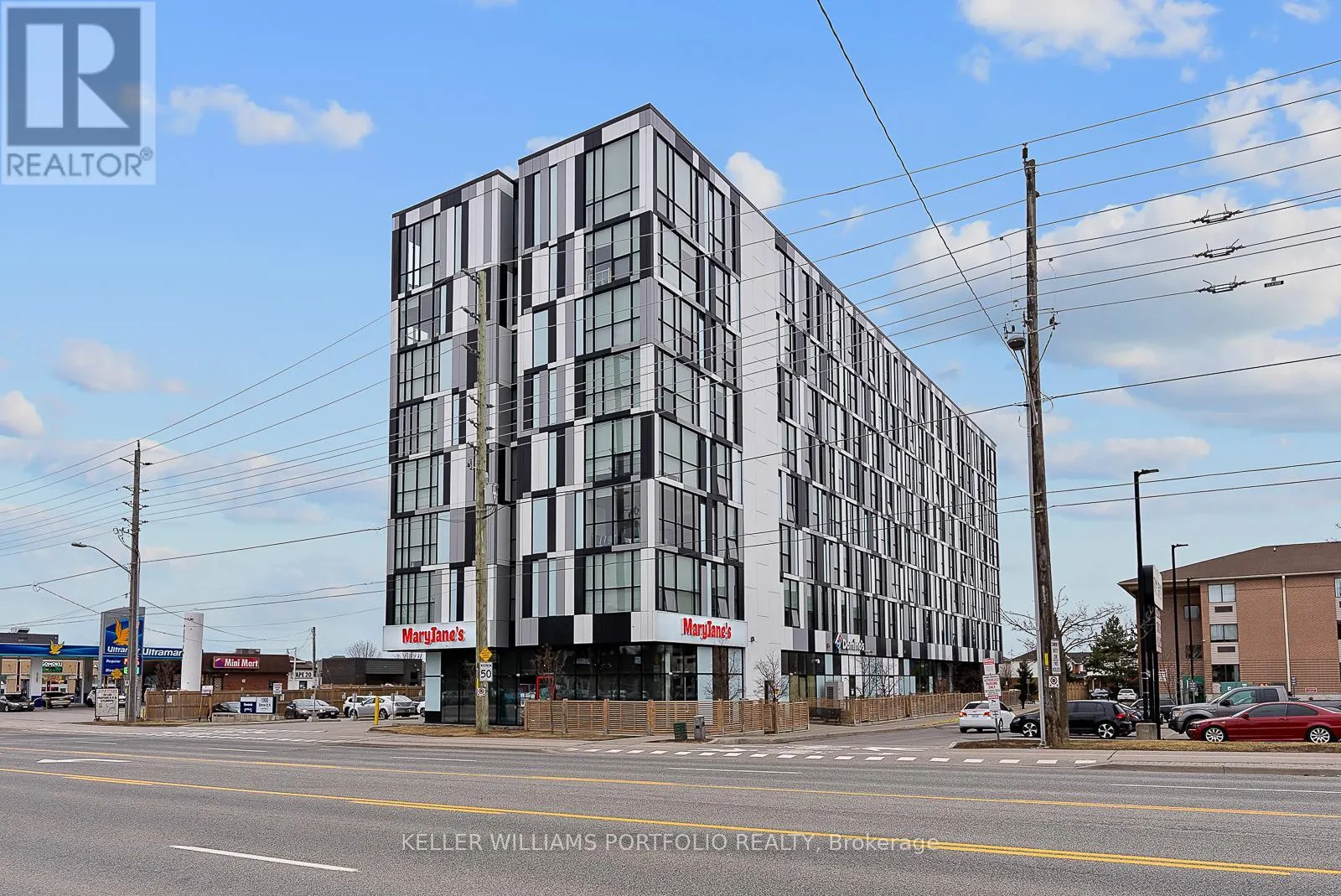 310 - 1900 SIMCOE STREET N