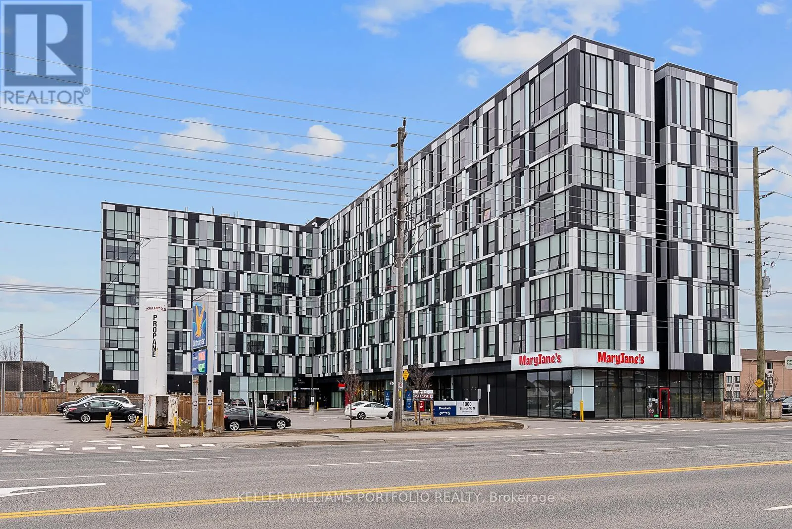 310 - 1900 SIMCOE STREET N