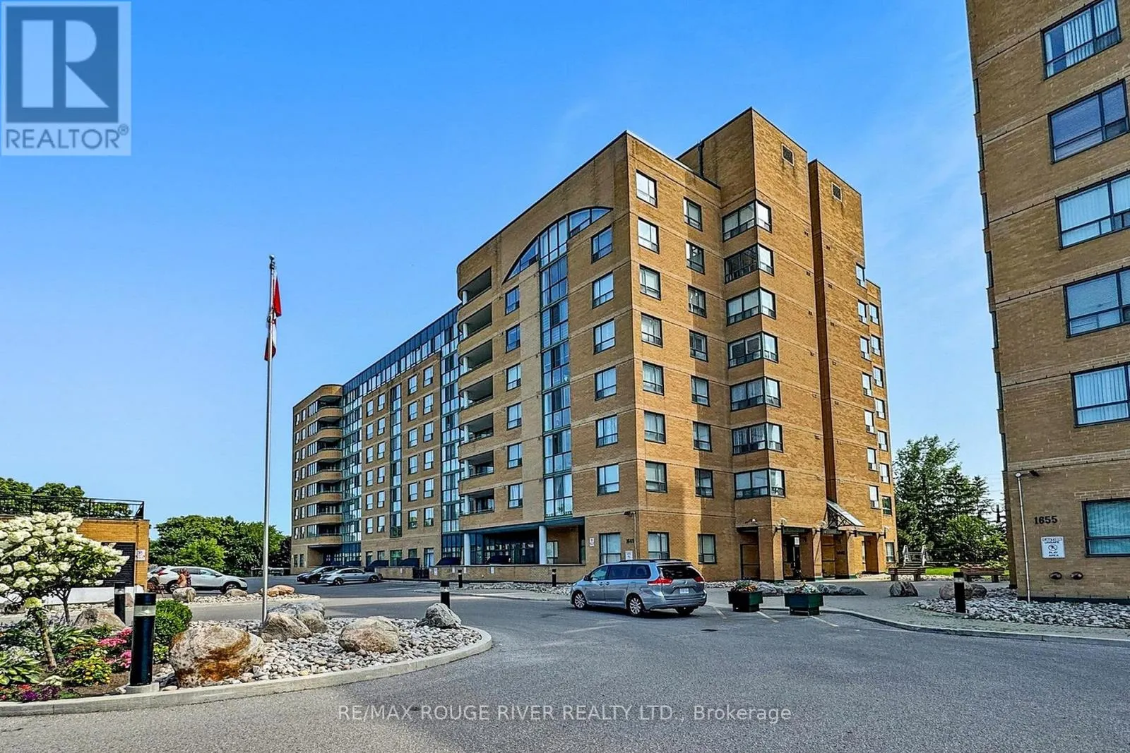 415 - 1665 PICKERING PARKWAY