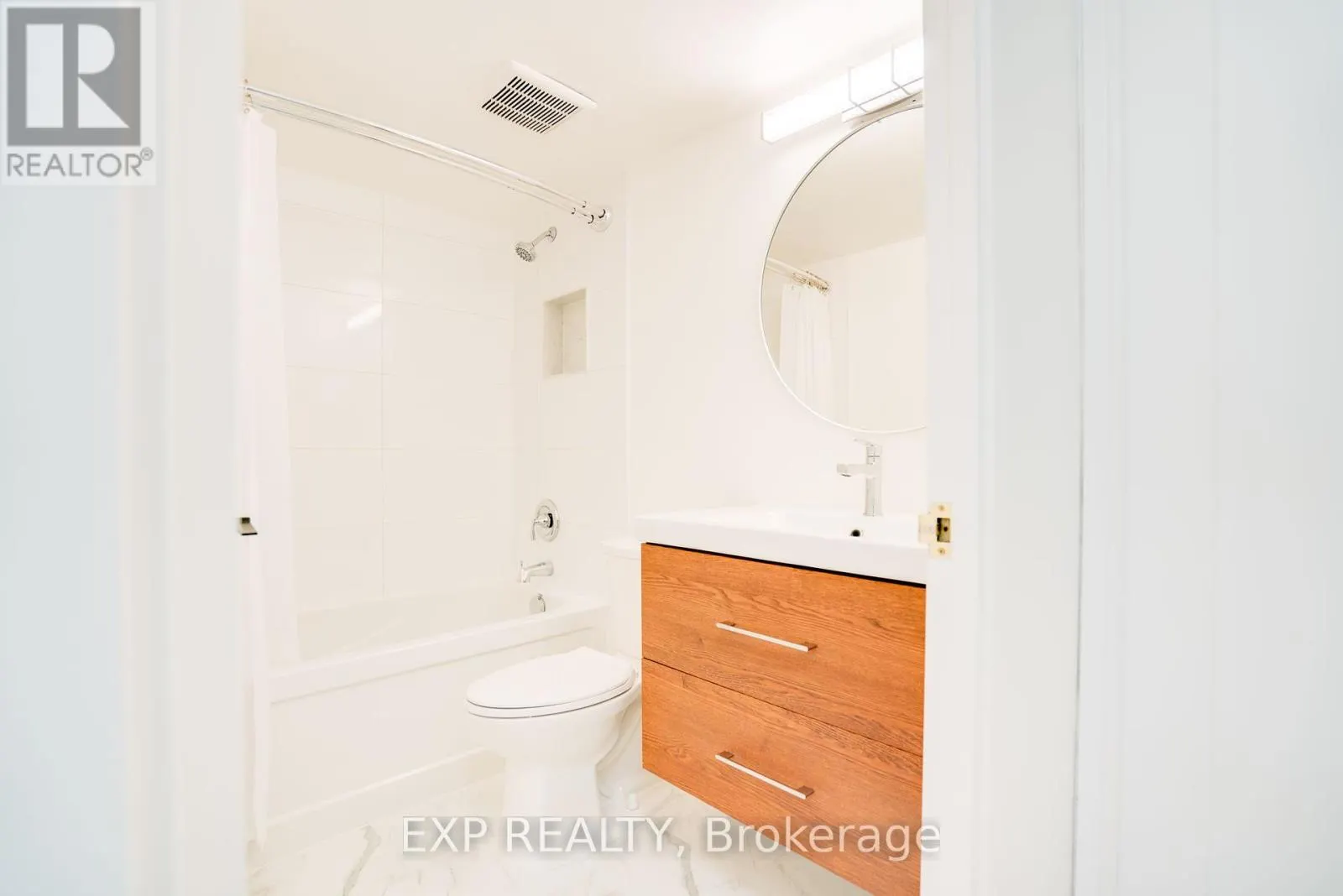 1410 - 90 LING ROAD