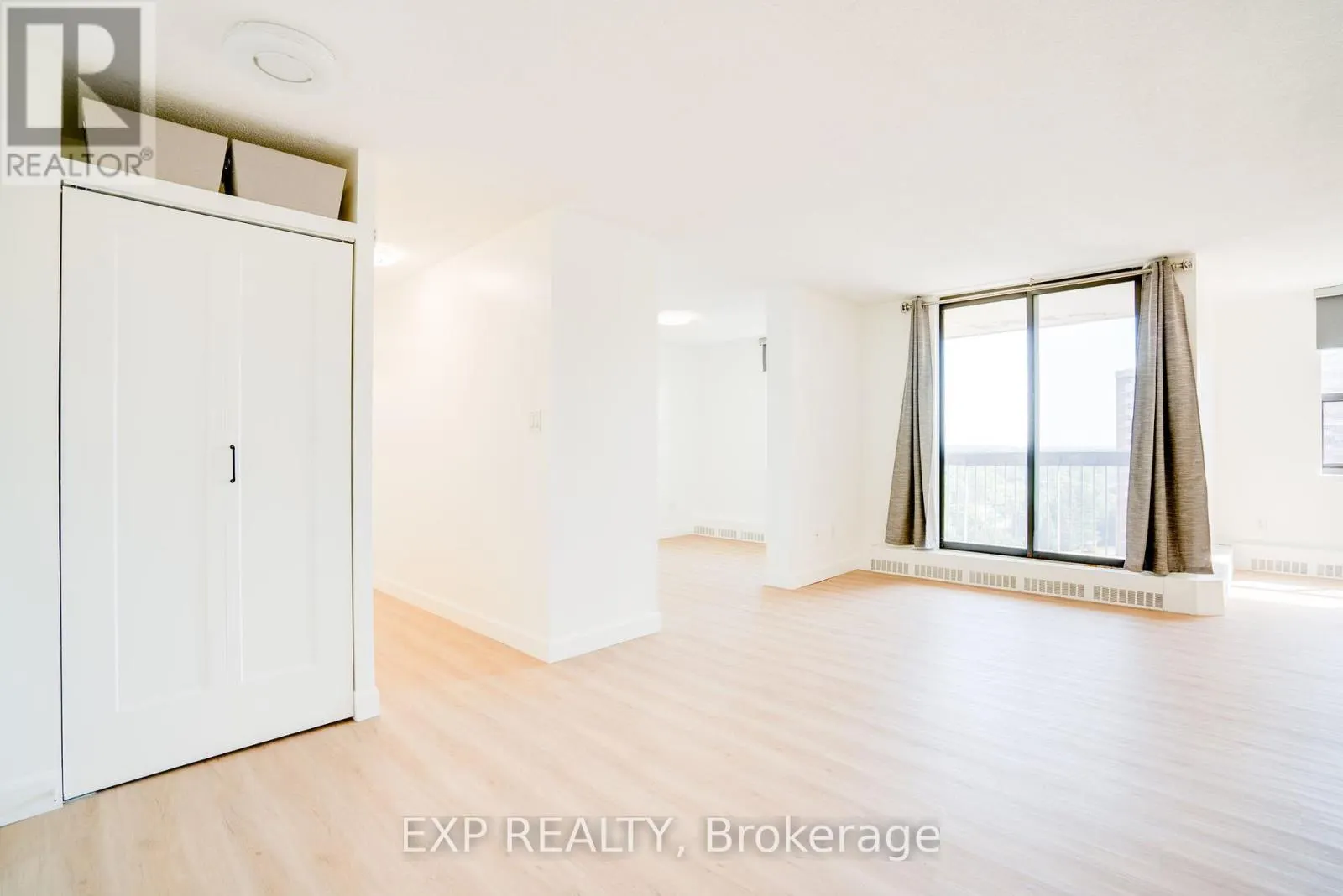 1410 - 90 LING ROAD
