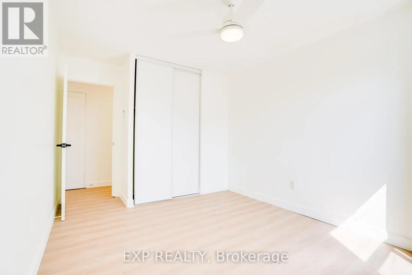 1410 - 90 LING ROAD