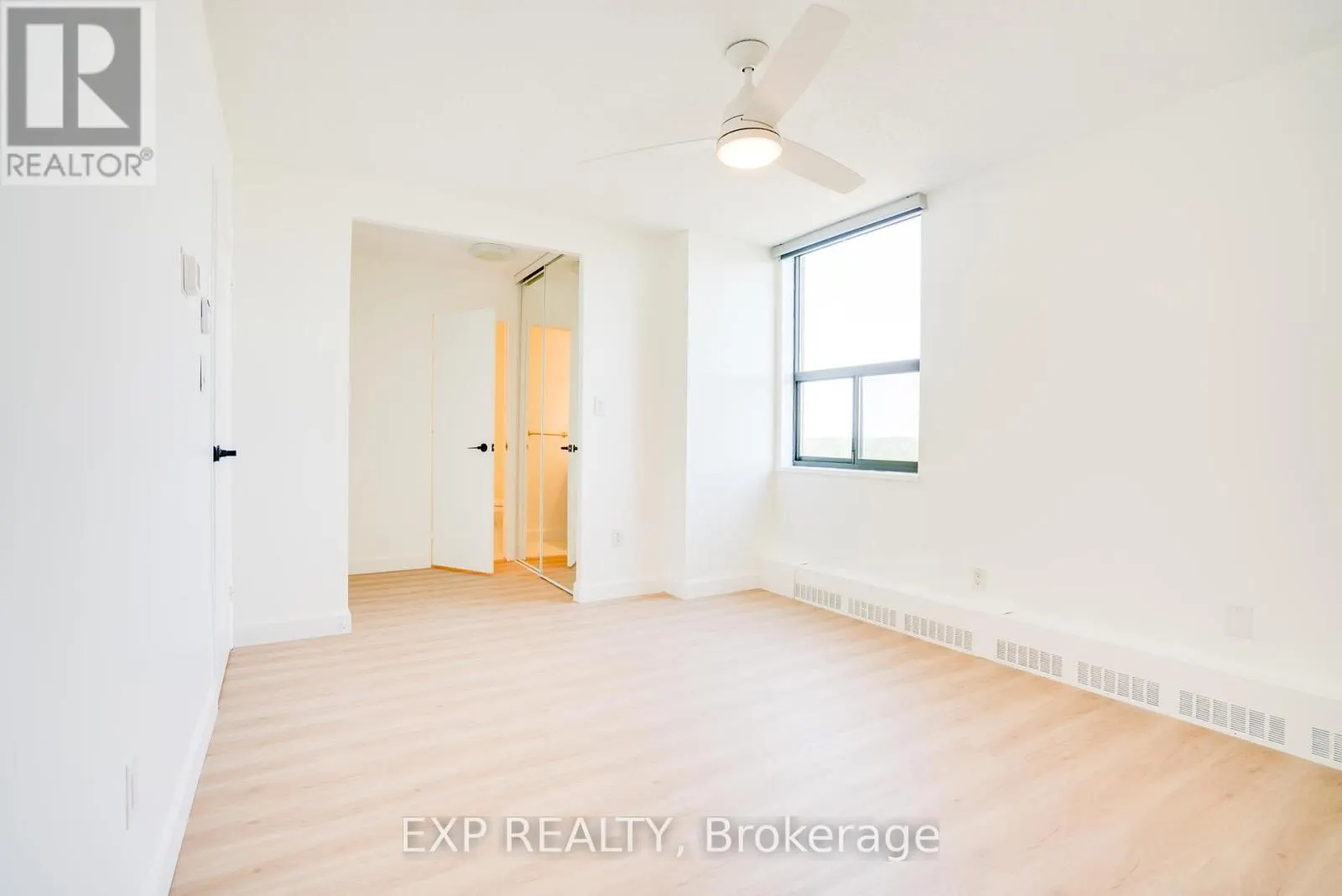 1410 - 90 LING ROAD