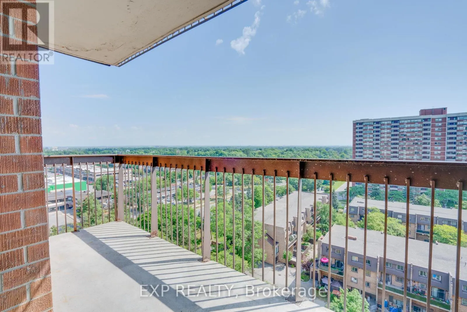 1410 - 90 LING ROAD