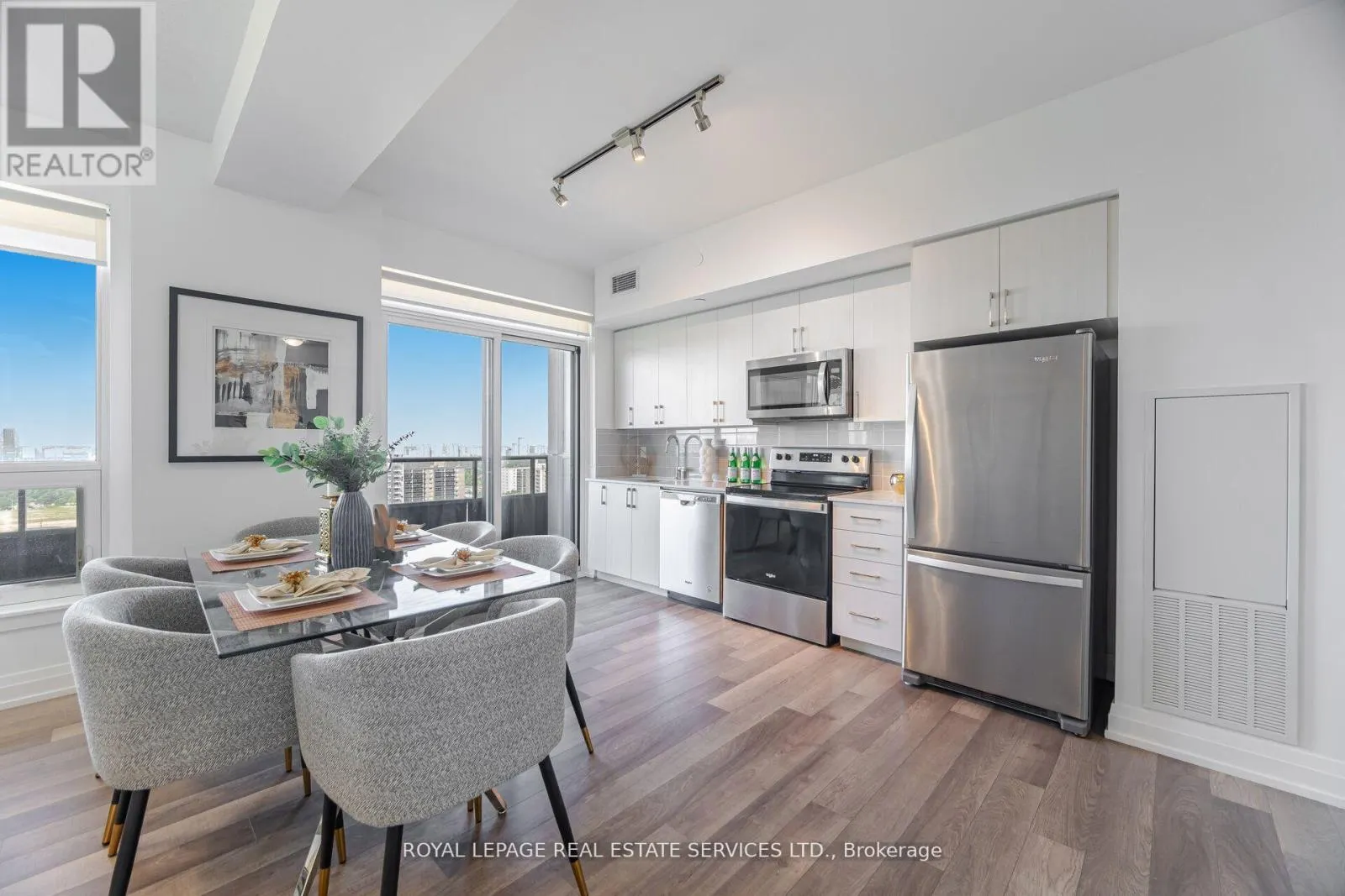 2005 - 3121 SHEPPARD AVENUE E