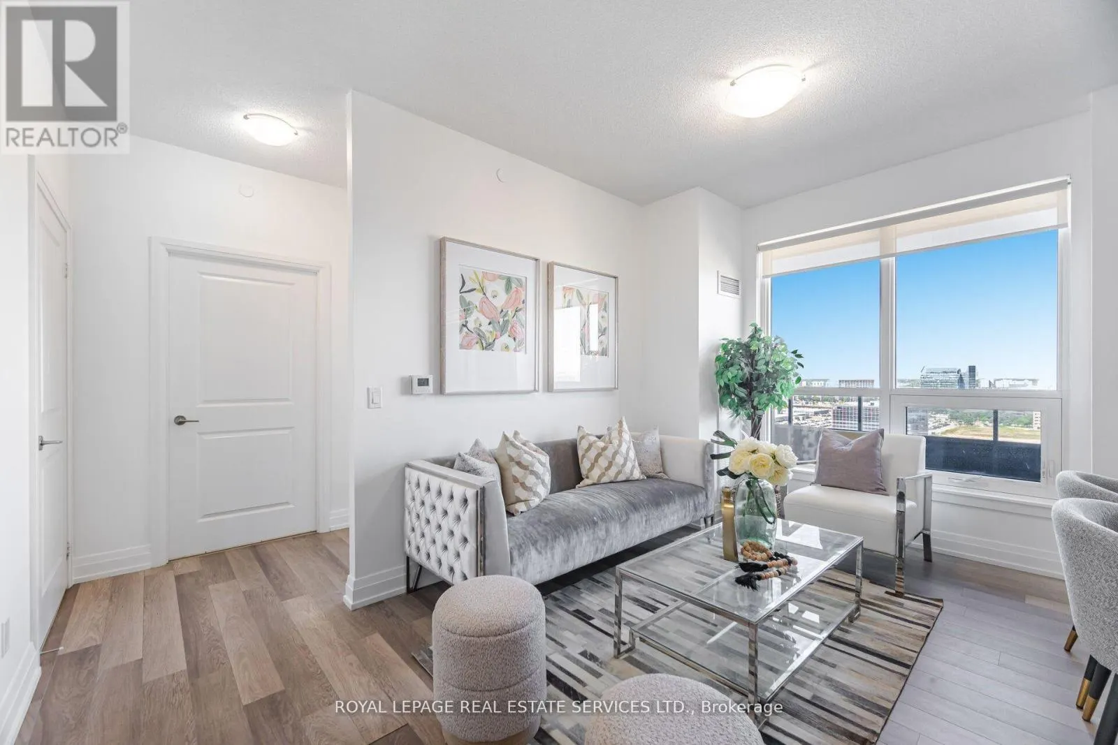 2005 - 3121 SHEPPARD AVENUE E