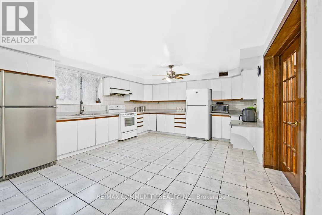 17 TINETA CRESCENT