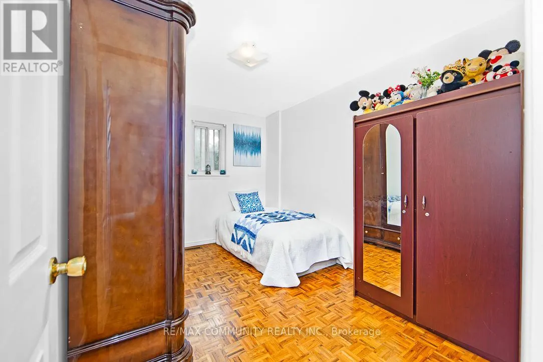 17 TINETA CRESCENT