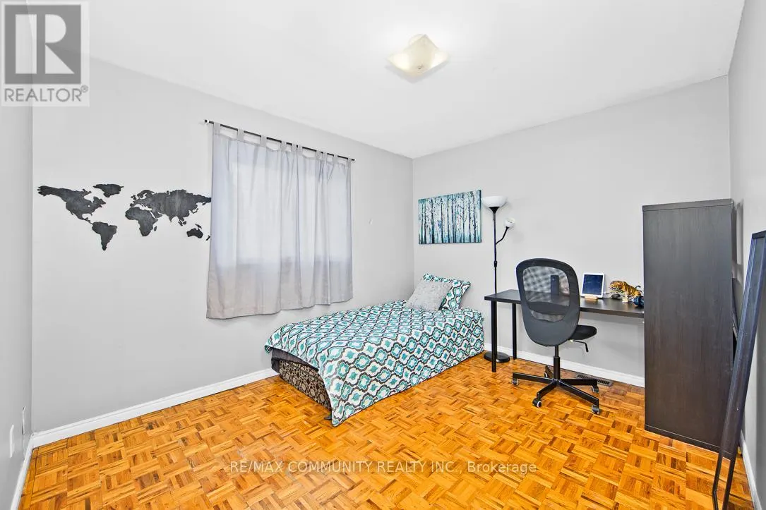 17 TINETA CRESCENT