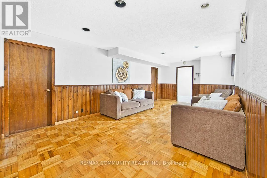 17 TINETA CRESCENT