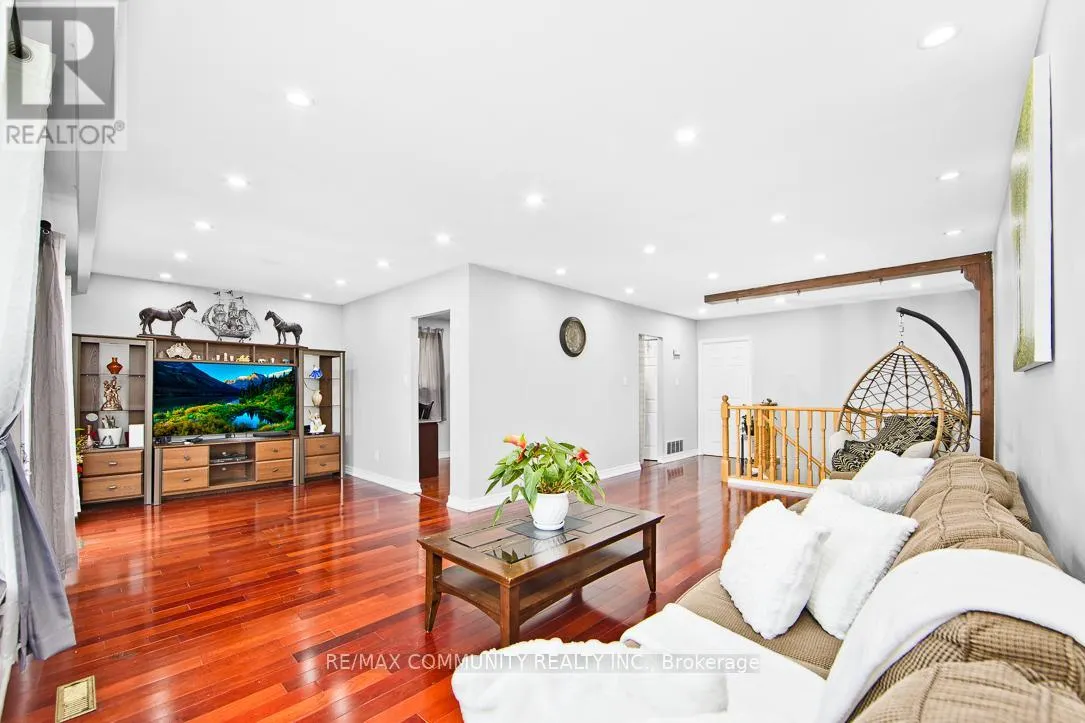 17 TINETA CRESCENT