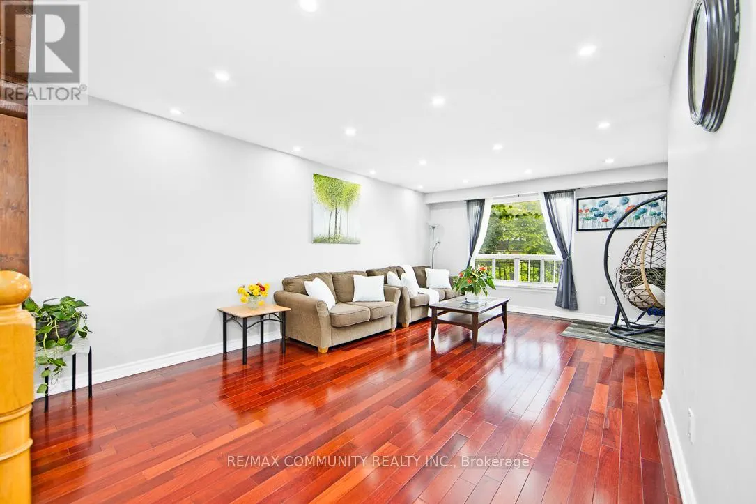 17 TINETA CRESCENT