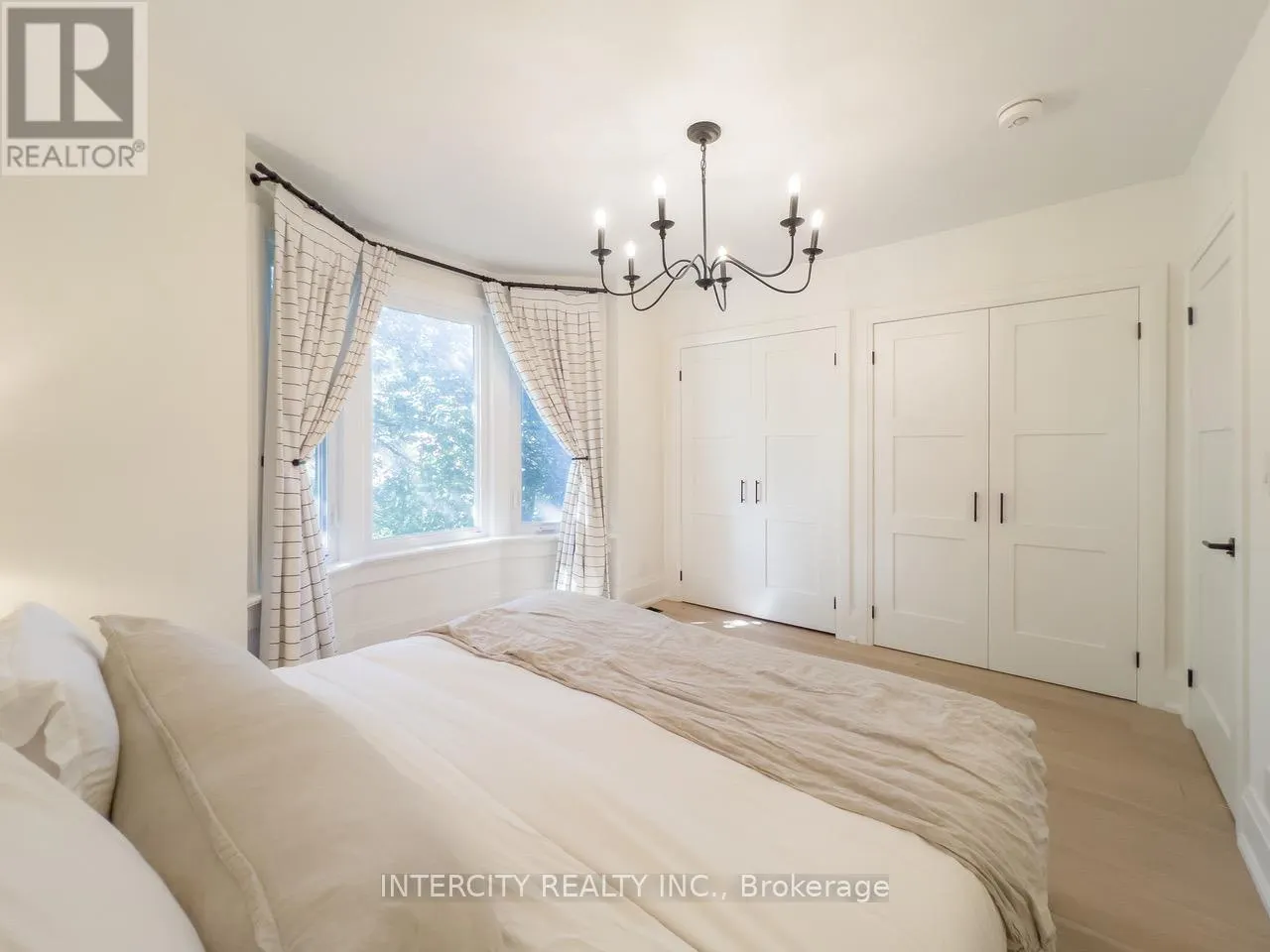 92 DAGMAR AVENUE