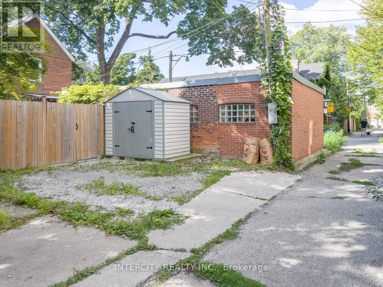 92 DAGMAR AVENUE