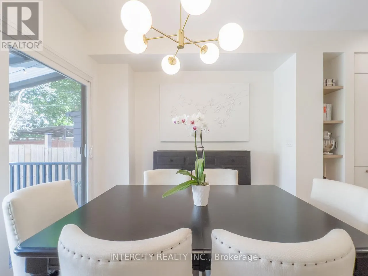92 DAGMAR AVENUE