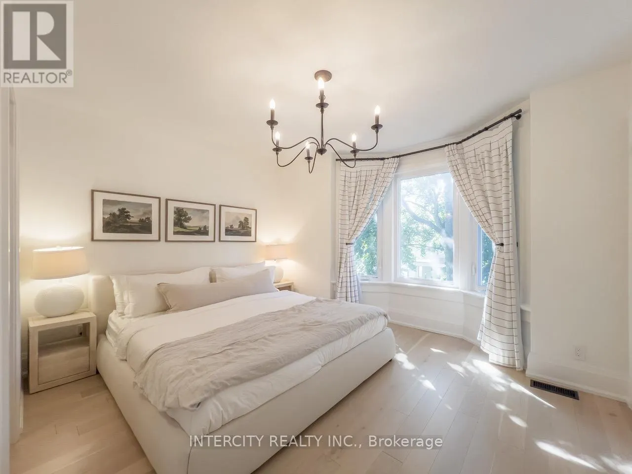92 DAGMAR AVENUE